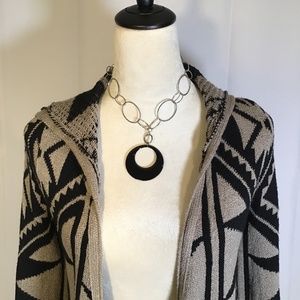 Woman’s Silver Necklace